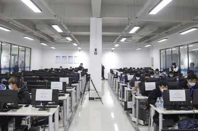 河南省高校信息安全攻防技能大赛在郑州科技学院成功举办